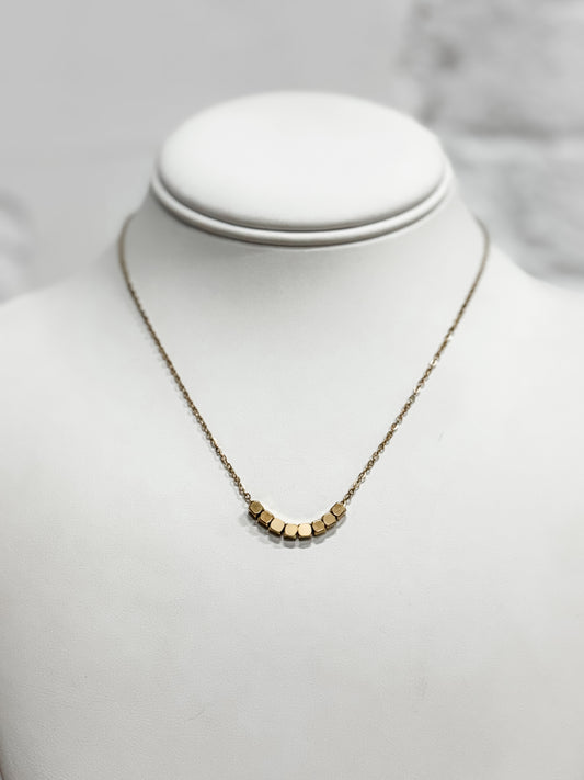 The Curve Necklace