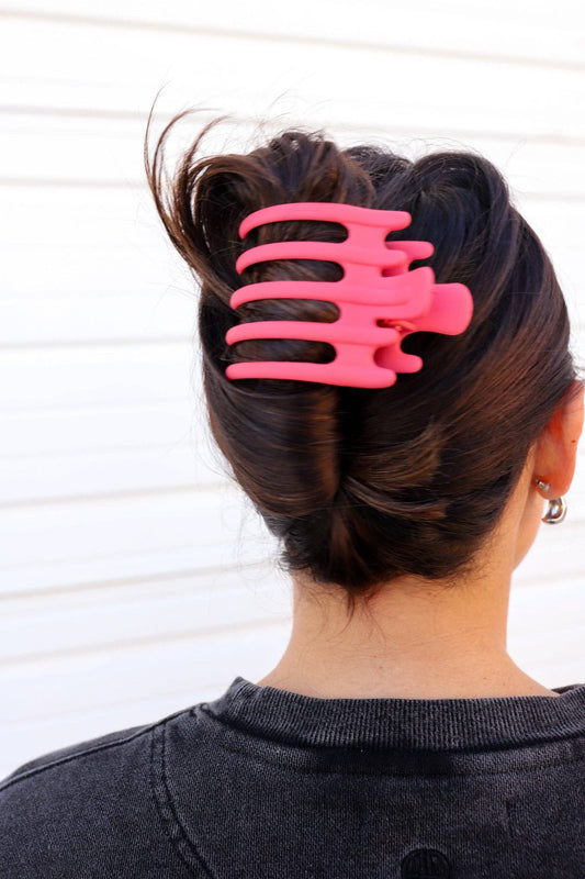 KAXI WIDE LAY DOWN CLAW: MATTE CORAL