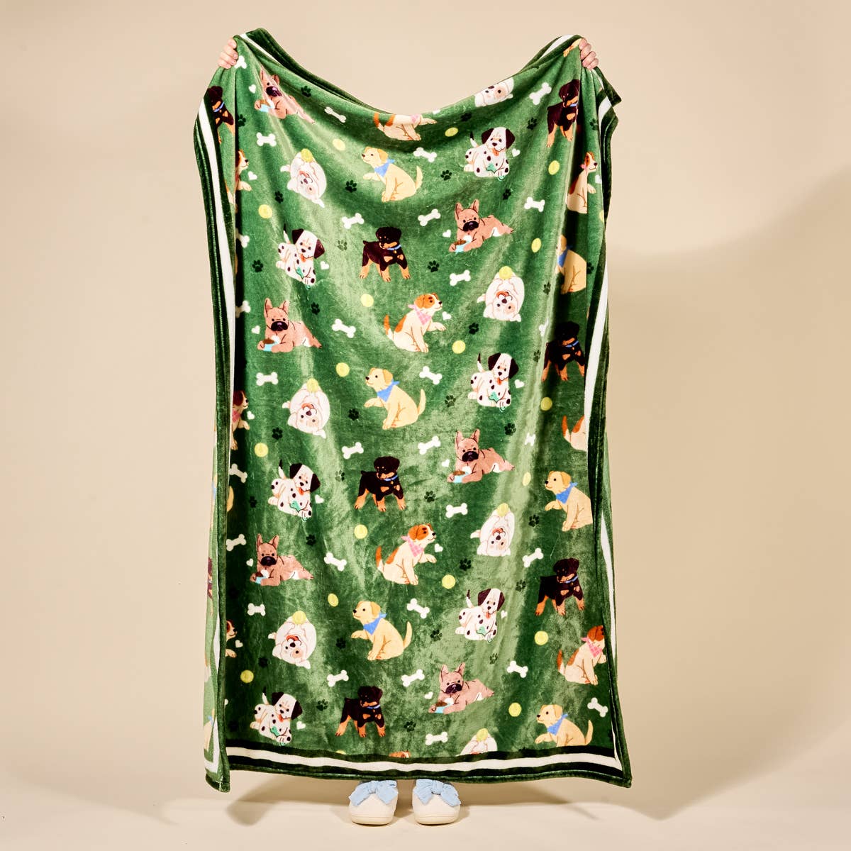 Snuggle Up Plush Blanket–Dog Days