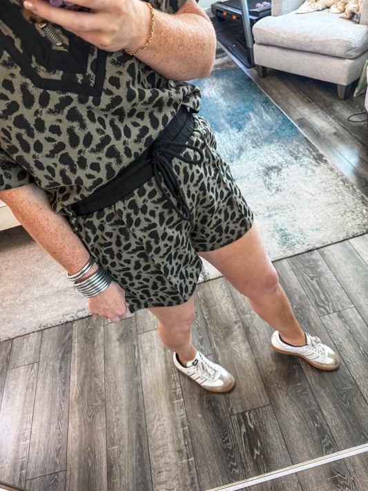 Brynn Leopard Shorts - Olive