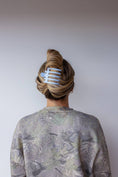 Load image into Gallery viewer, KAXI WIDE LAY DOWN CLAW: SHINY SKY BLUE
