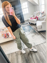 Load image into Gallery viewer, Elliot Cargo Pants
