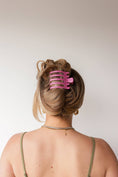 Load image into Gallery viewer, KAXI WIDE LAY DOWN CLAW: SHINY BERRY BROWN
