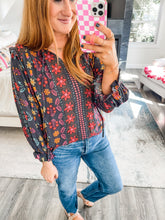 Load image into Gallery viewer, Hazel Floral Top
