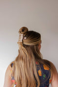 Load image into Gallery viewer, KAXI WIDE LAY DOWN CLAW: MATTE CORAL
