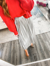 Load image into Gallery viewer, Noel Pleated Skirt - Silver Metalic
