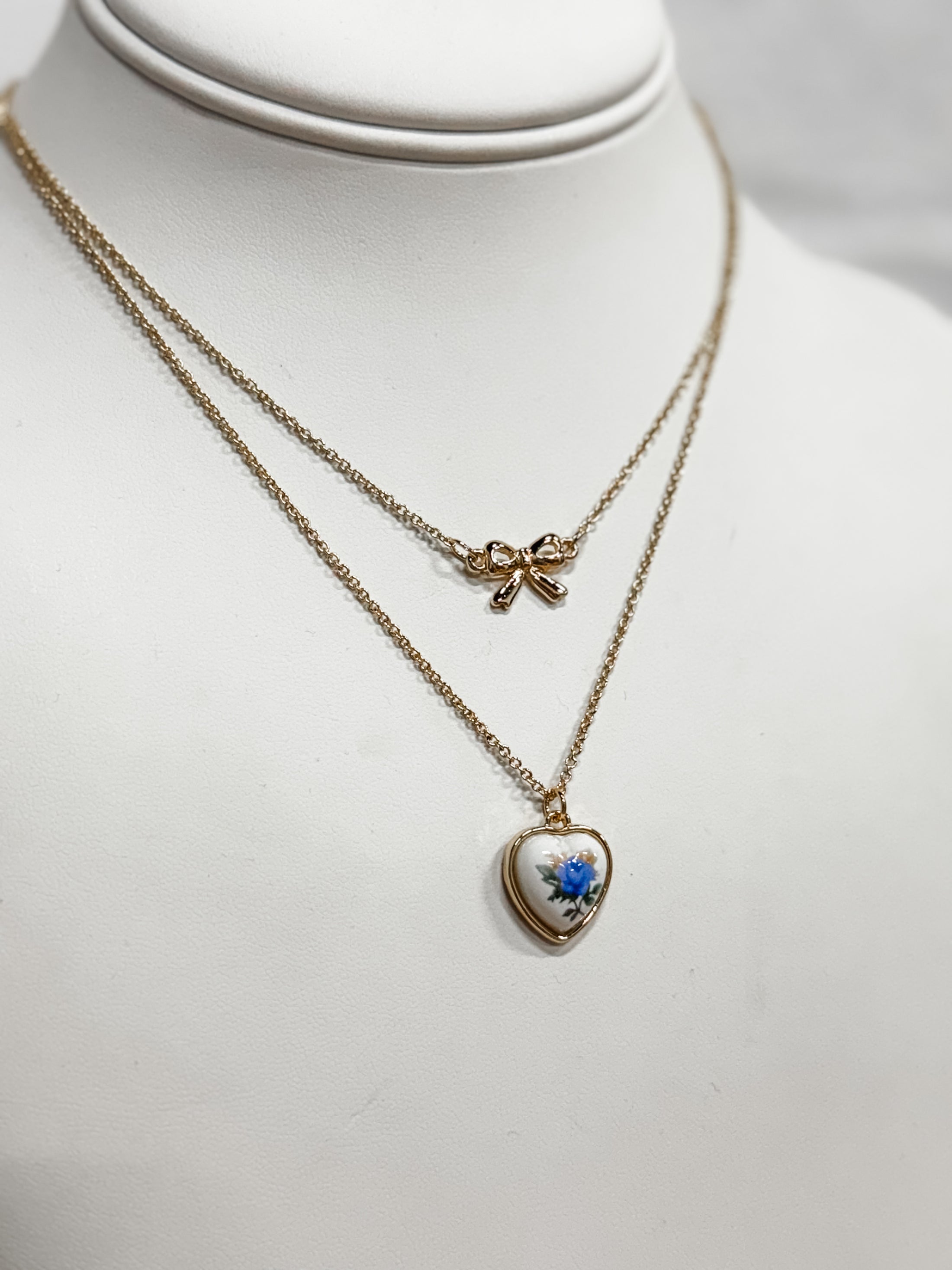 Love Shack Bow Necklace - blue