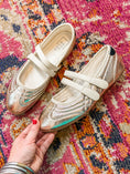 Load image into Gallery viewer, Salome Flats
