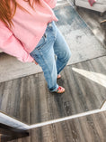 Load image into Gallery viewer, Reese Straight Leg Jeans
