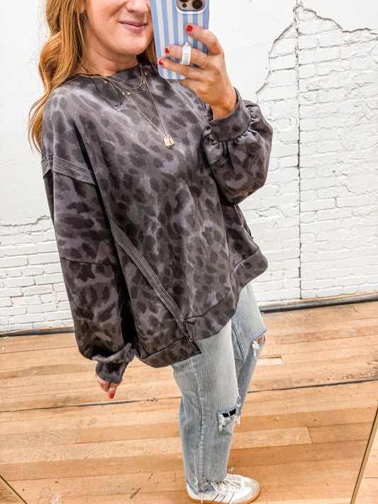 Zane Leopard Pullover