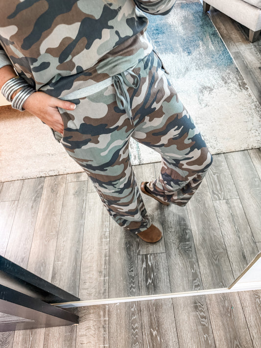 Shy Camo Lounge Pants - Mocha