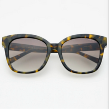 Load image into Gallery viewer, Amber Sunglasses - Tortoise
