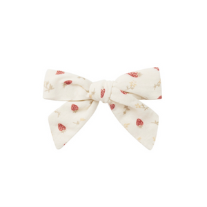 Rylee + Cru Girl Bow || strawberry