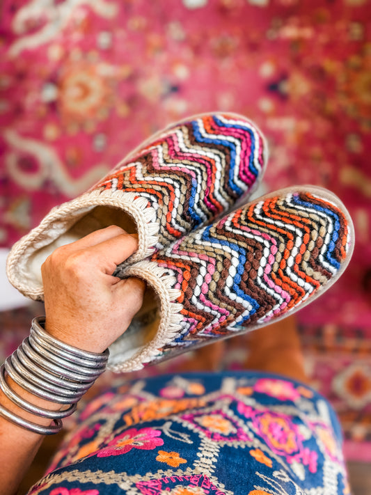 Taos Woven Platform