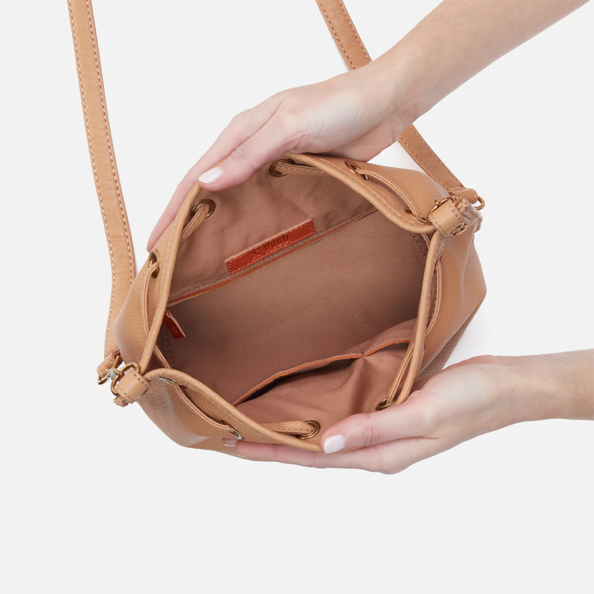 Hobo Pier Bucket Bag - Sandstorm