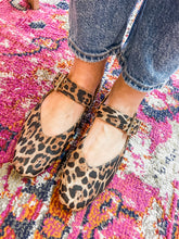 Load image into Gallery viewer, Sasha Leopard Ballet Flats
