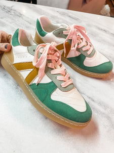 Vesta Sneakers