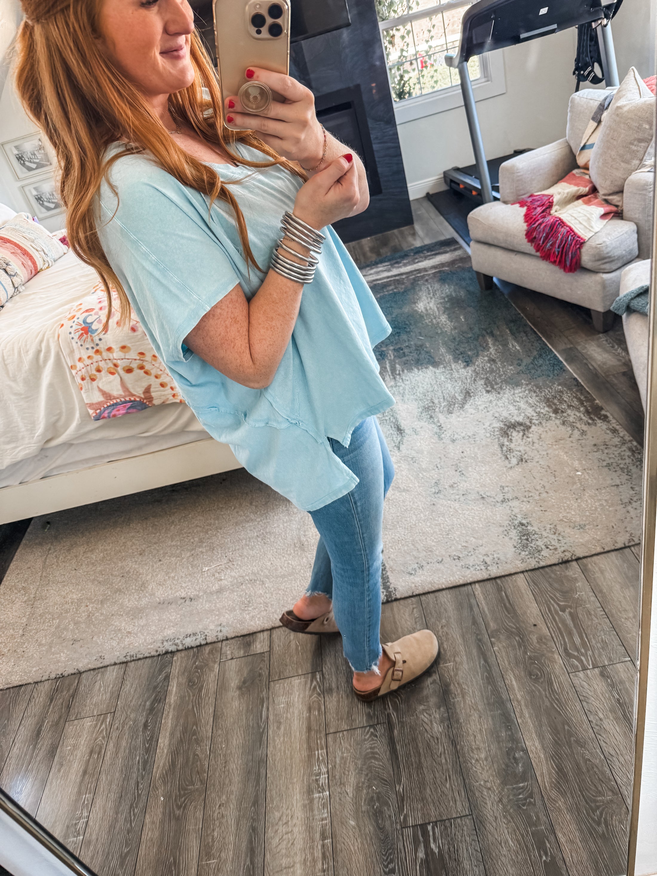 Lendie V-Neck Tee