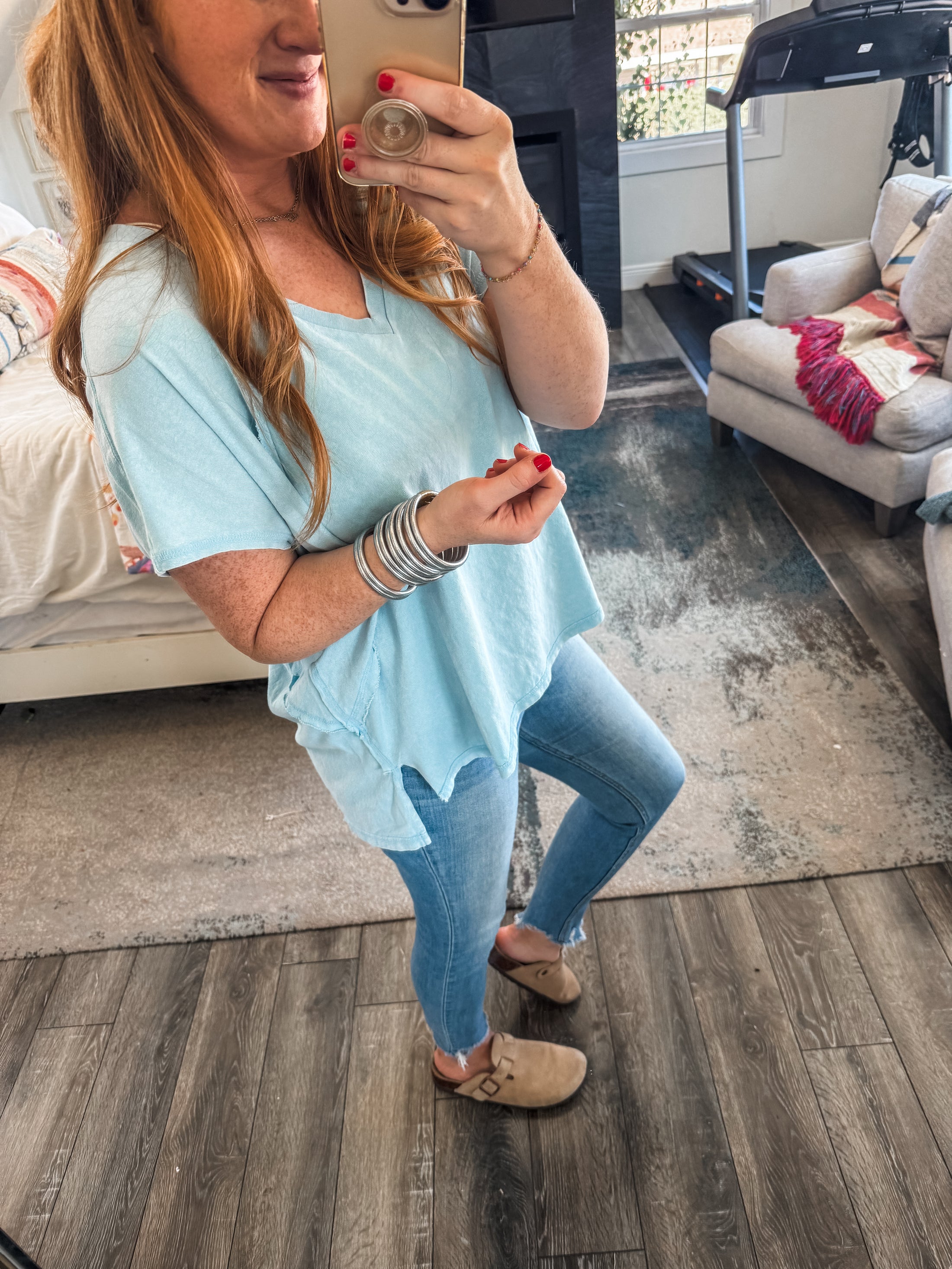 Lendie V-Neck Tee