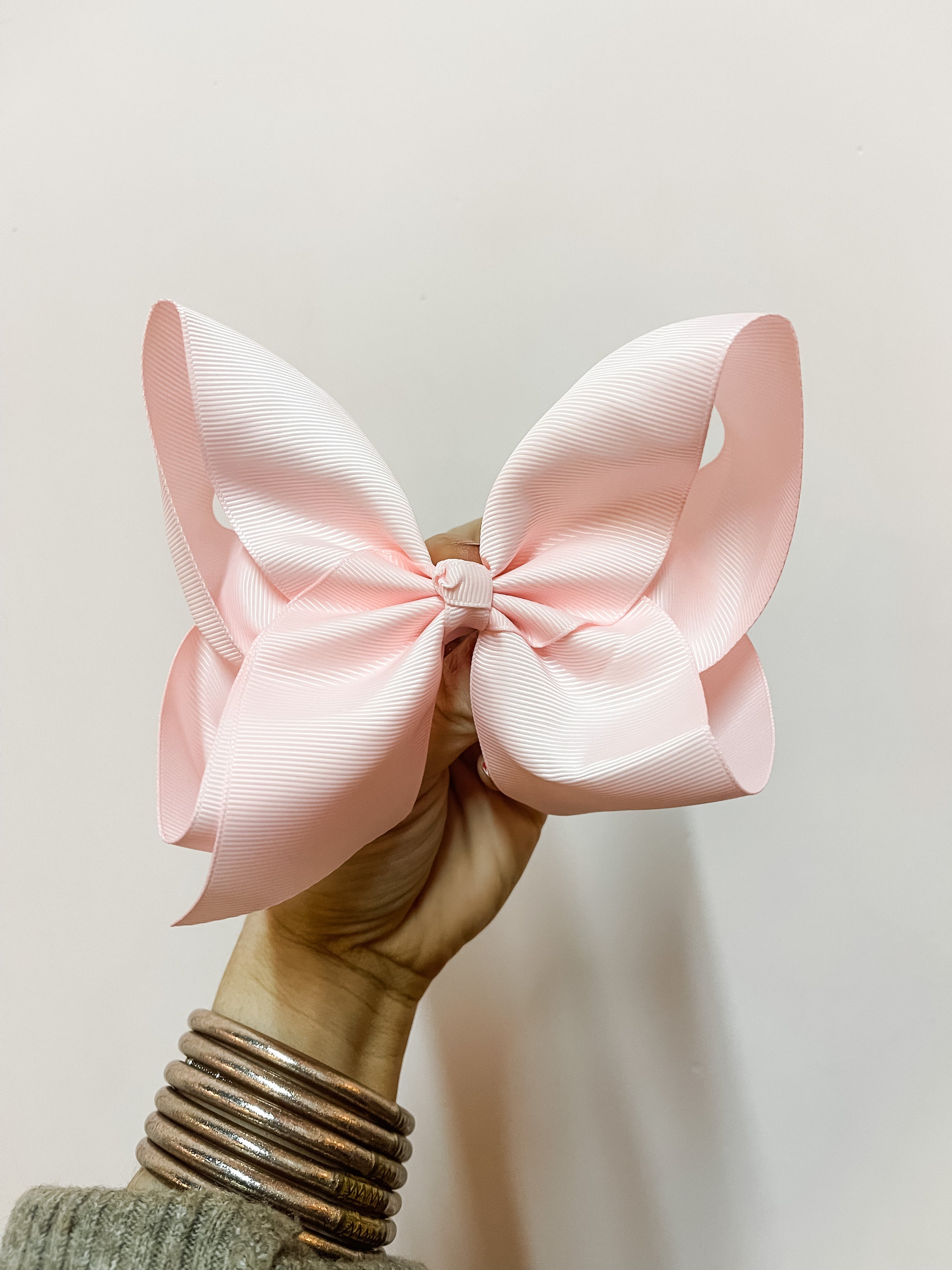 Hair Bow 5.5” (light pink)