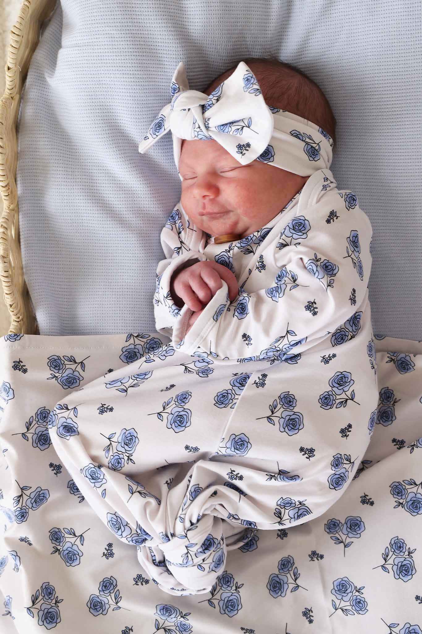Sapphire Garden Newborn Baby Knot Gown & Hat Set