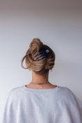 Load image into Gallery viewer, KAXI WIDE LAY DOWN CLAW: SHINY LIGHT BROWN
