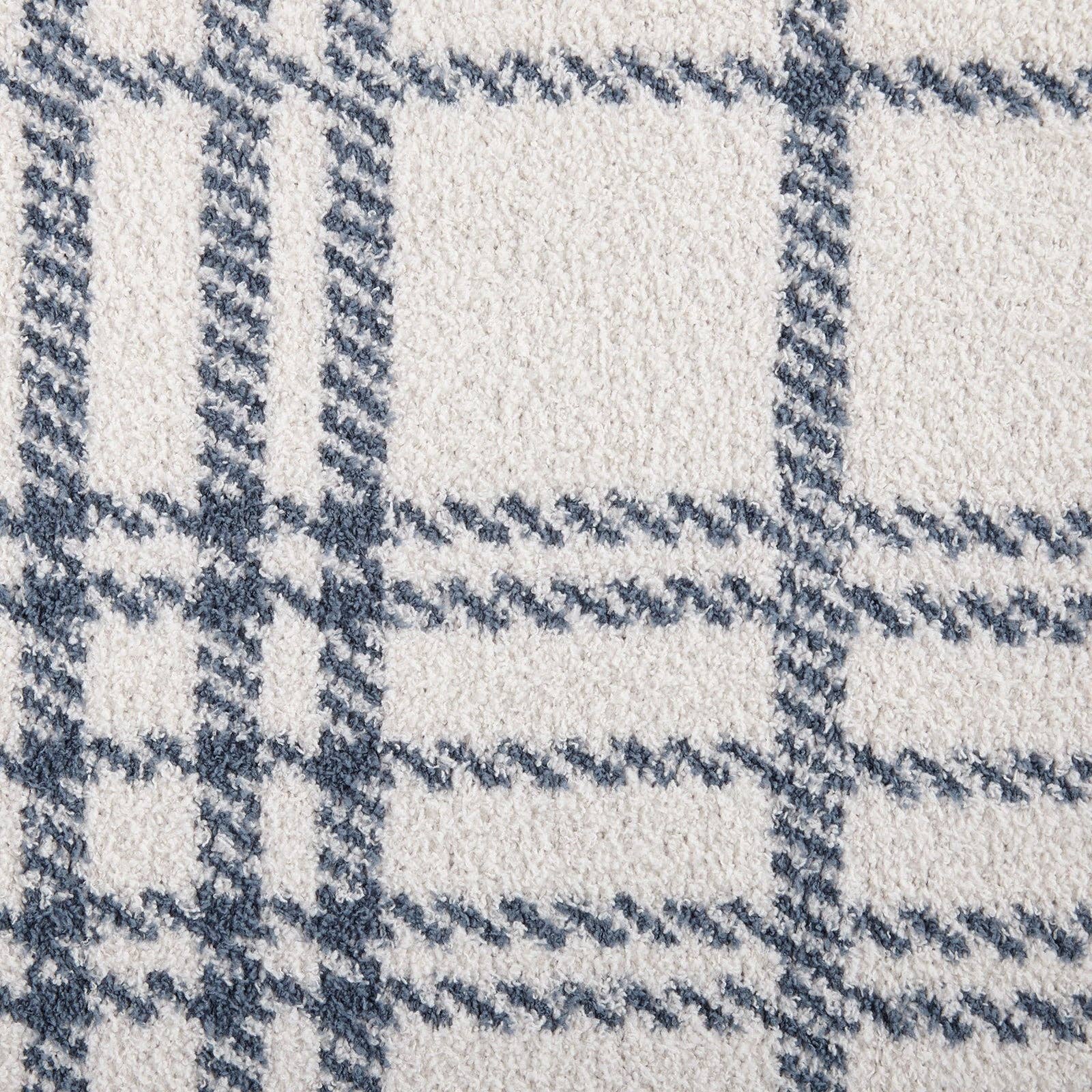 Quinn Plaid Cozy Knit Throw - Blue
